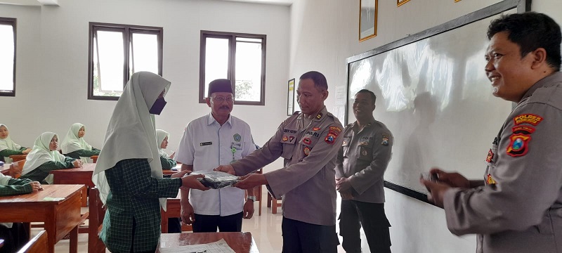 Polsek Pesantren Ajak Pelajar LDII Agar Bijak Bermedsos Dengan Bijak