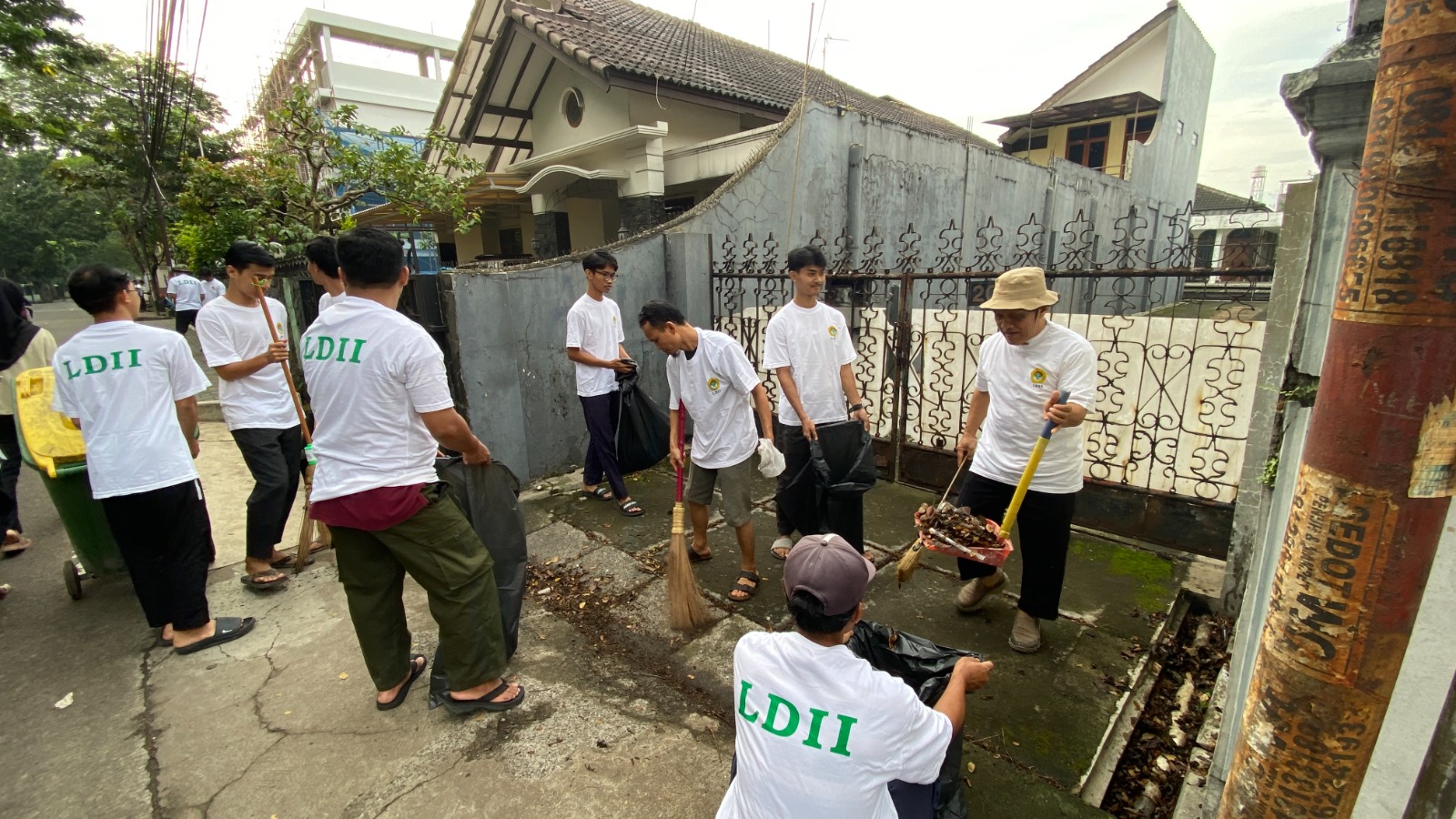 LDII Kota Bandung Peringati HPSN 2025 dengan Aksi Peduli Lingkungan
