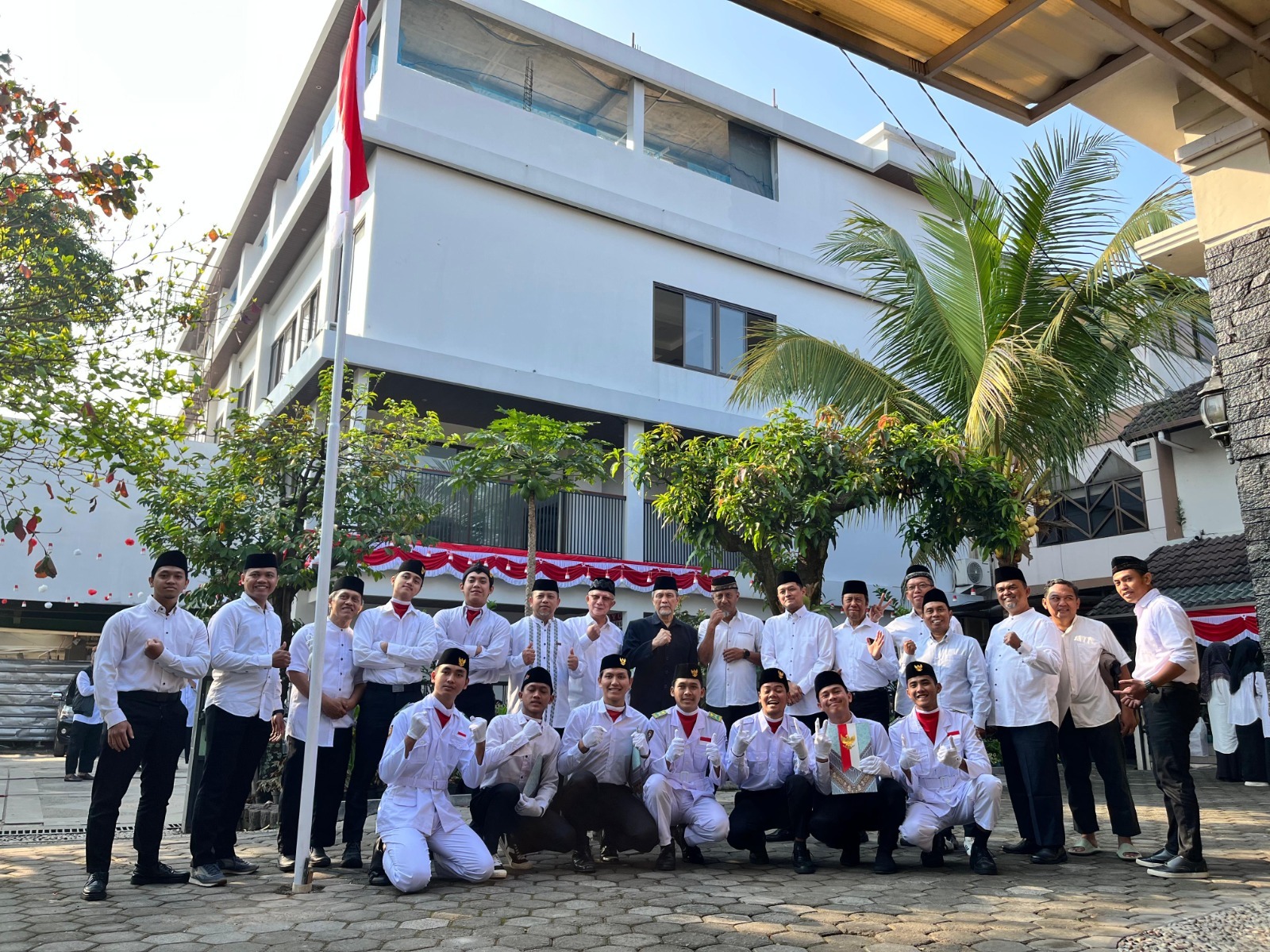 LDII Bandung Gelar Upacara HUT RI, Tokoh Muhammadiyah Jadi Pembina