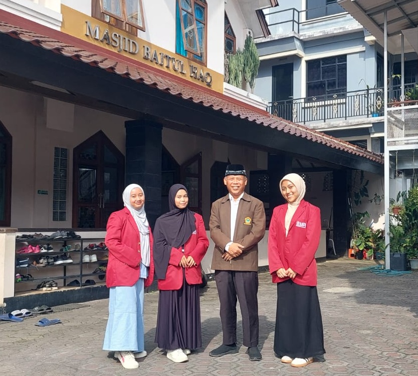 Mahasiswi UPI Lakukan Kunjungan Observasi ke Masjid Baitul Haq LDII Sukasari
