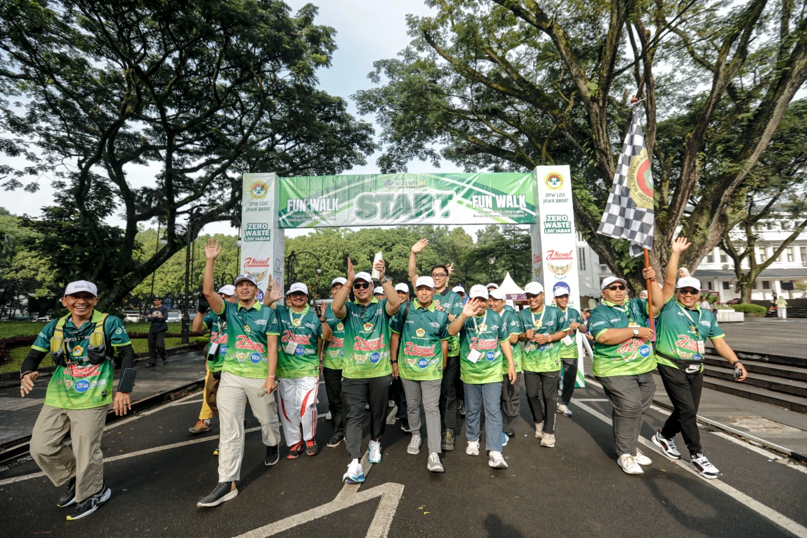 Fun Walk Zero Waste LDII Jabar 2025, Aksi Nyata Dukung Kota Bandung Tanpa Sampah